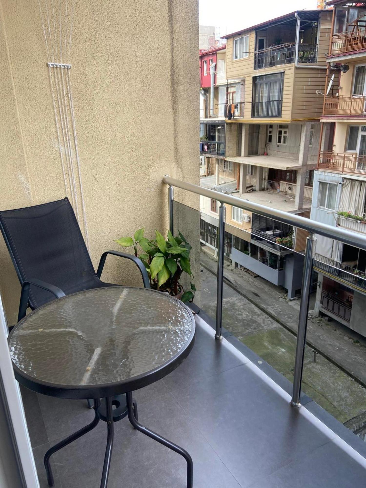 Apartment Vaja Fshavela N16 Batumi Exteriör bild