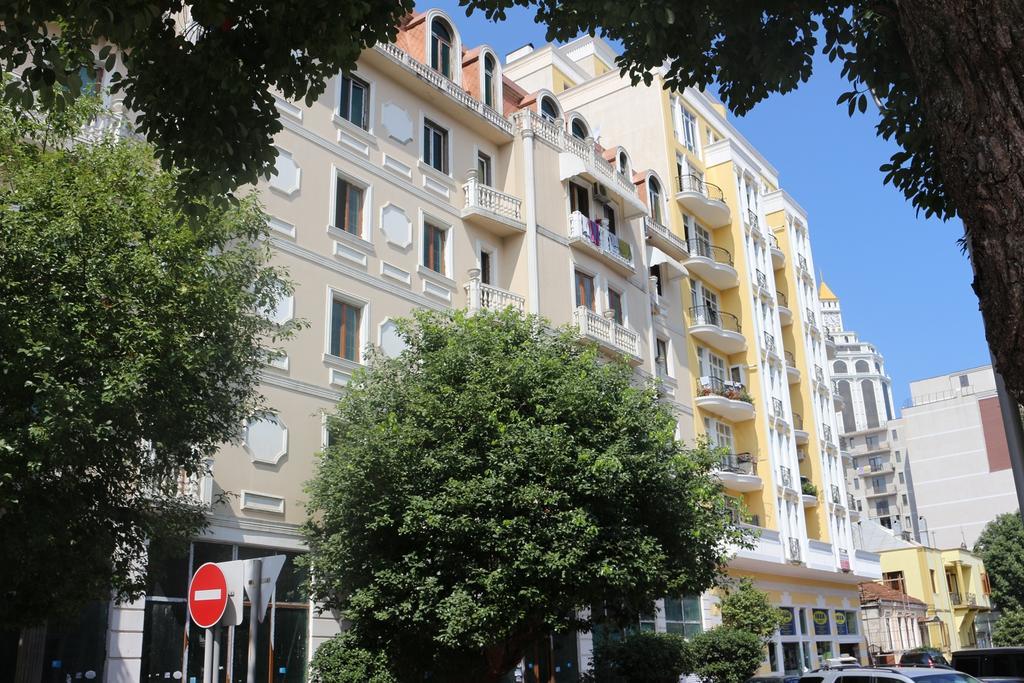 Apartment Vaja Fshavela N16 Batumi Exteriör bild